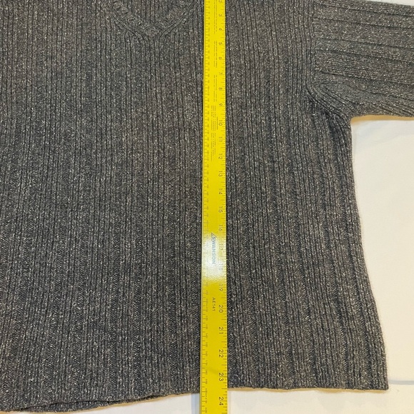 J. Crew Charcoal V-Neck Sweater 75% Wool & Silk Blend, Thick and Warm. - Picture 9 of 10